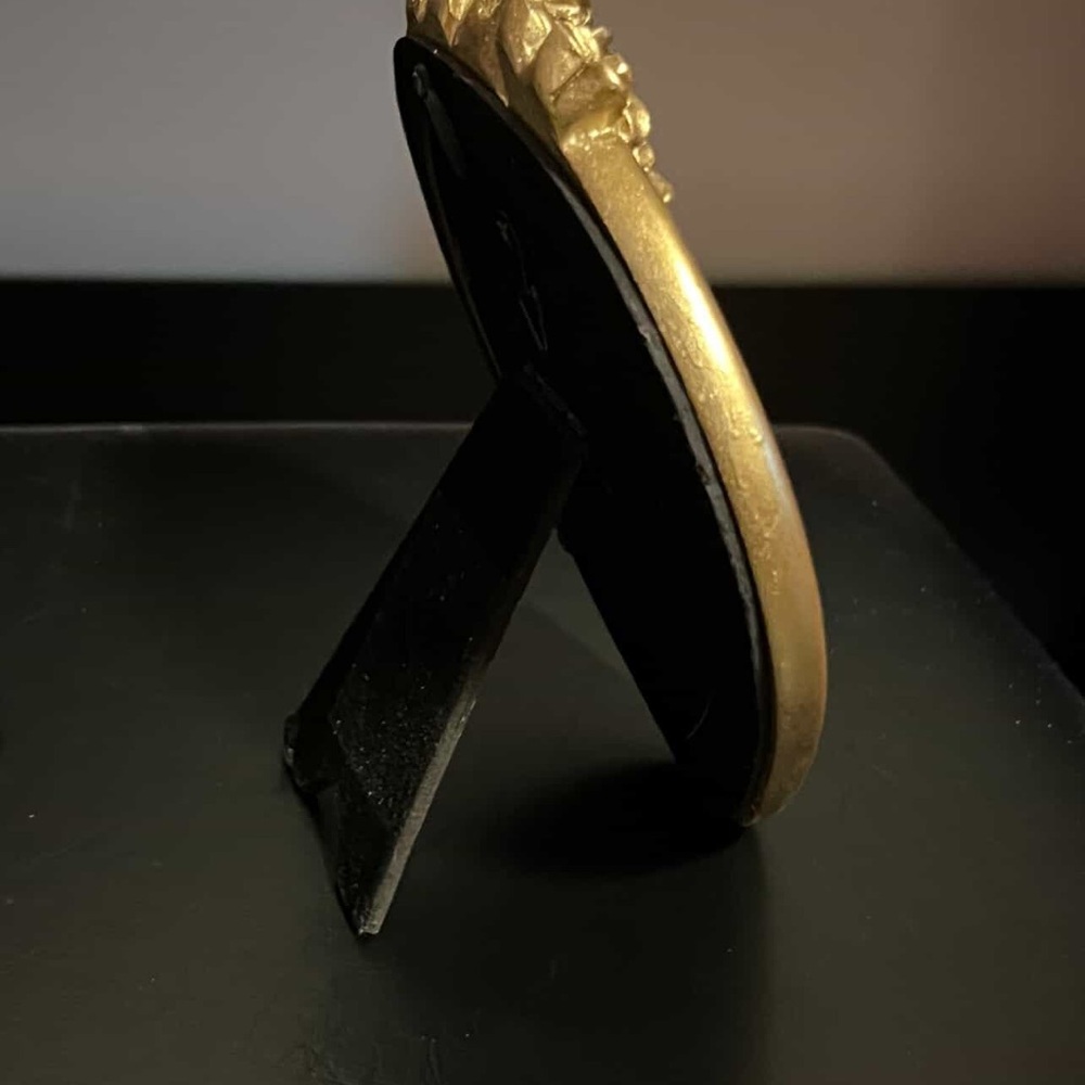 Gold Floral Heart Frame - Picture 2 of 2